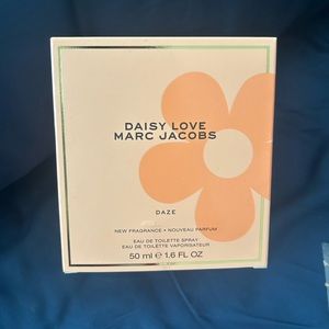 Marc Jacob’s Daisy Love Daze 1.7oz Perfume